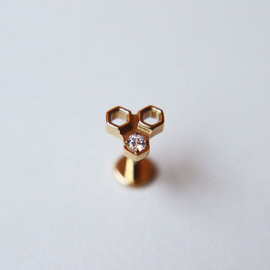 LABRET MIELA