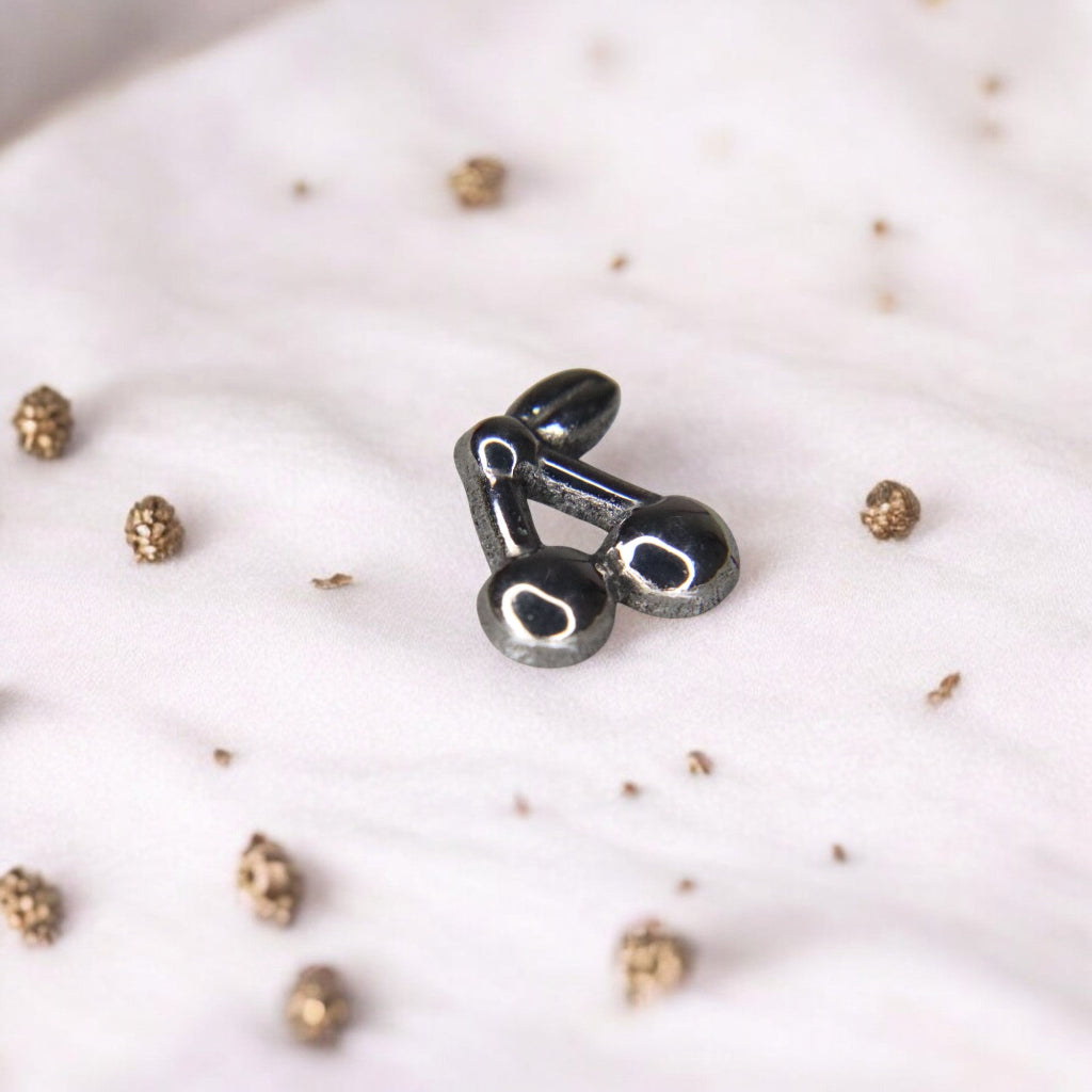 LABRET CHERRY