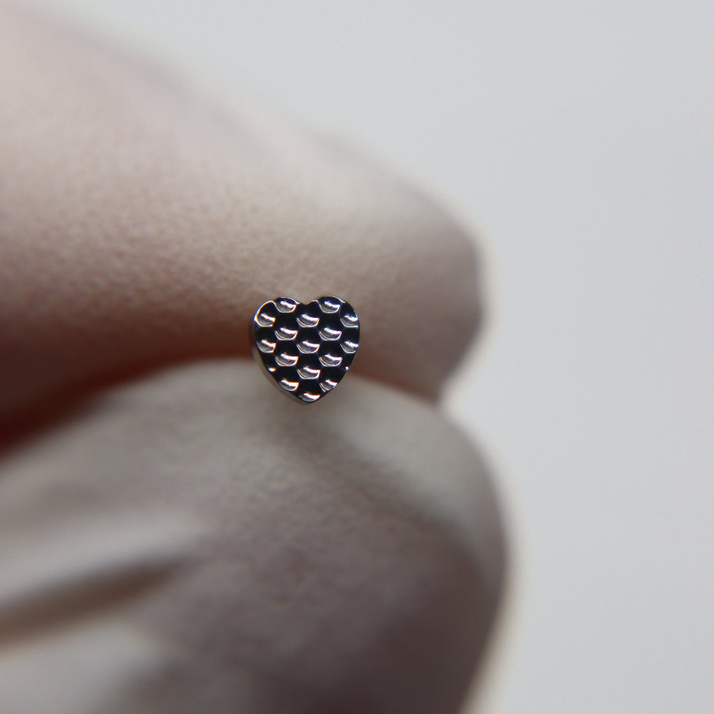 LABRET CORAZÓN EN CORTE CIRCULAR