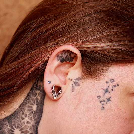 LABRET CORA