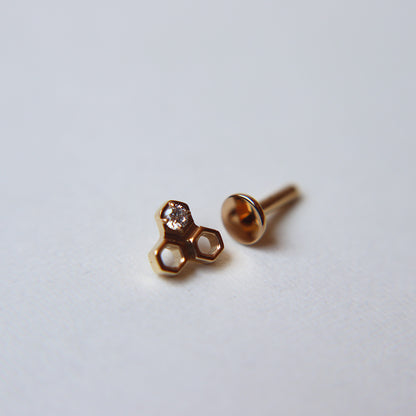 LABRET MIELA