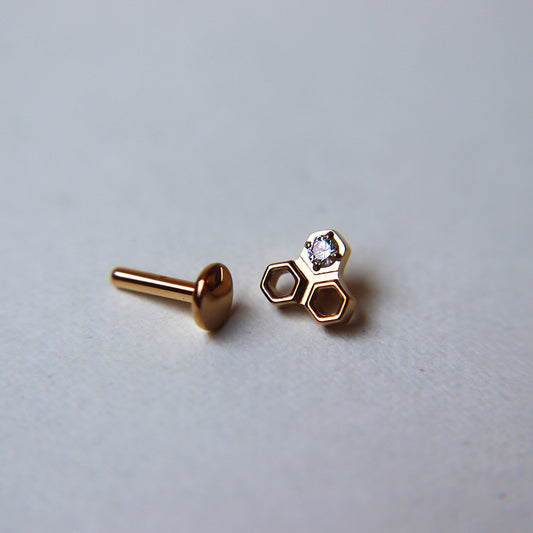 LABRET MIELA