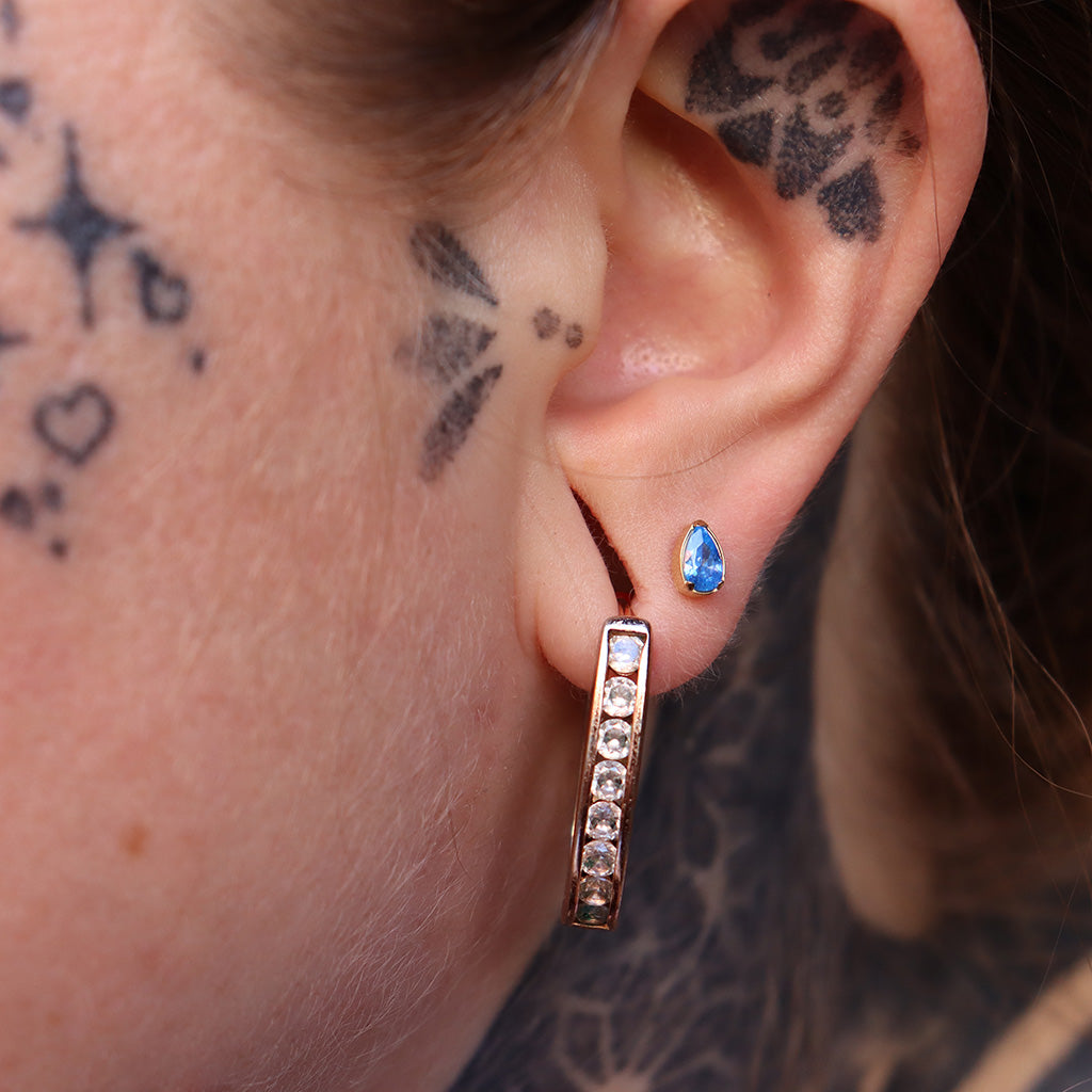 LABRET AZARA